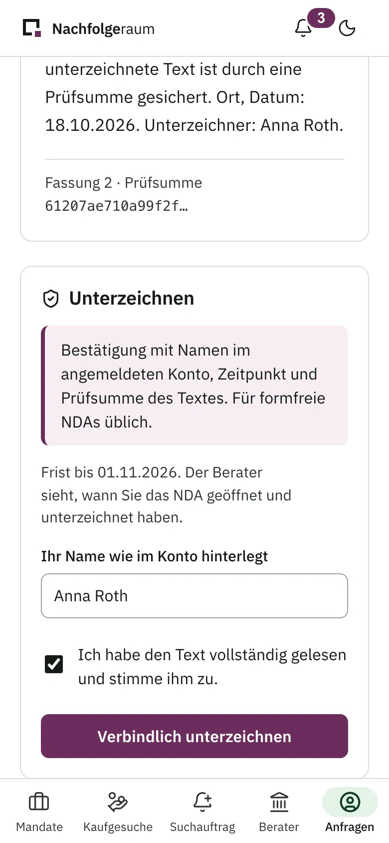 NDA auf dem Handy: Ende des Vertragstexts mit Prüfsumme und Unterschrift mit Namensbestätigung